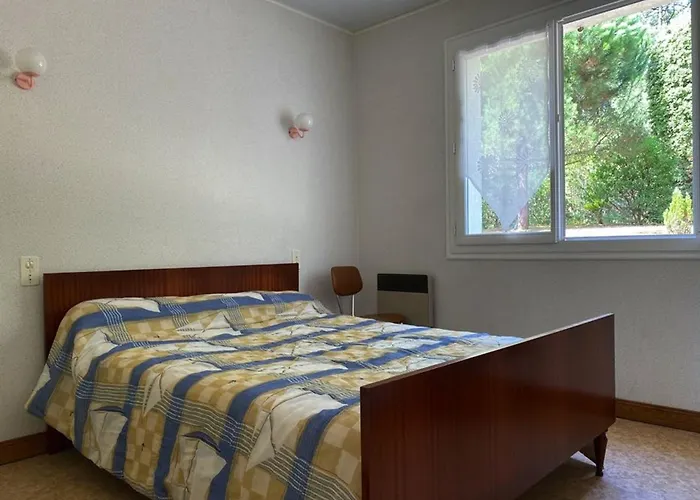 펜션 Maison Individuelle A Avec Terrasse Et Jardin - Fr-1-336-73